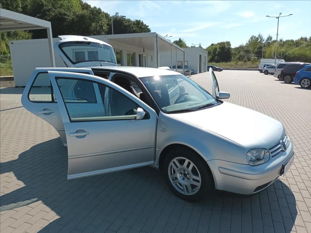 Volkswagen Golf 1,6 16V,77kW,KLIMA,TAN,KAMER