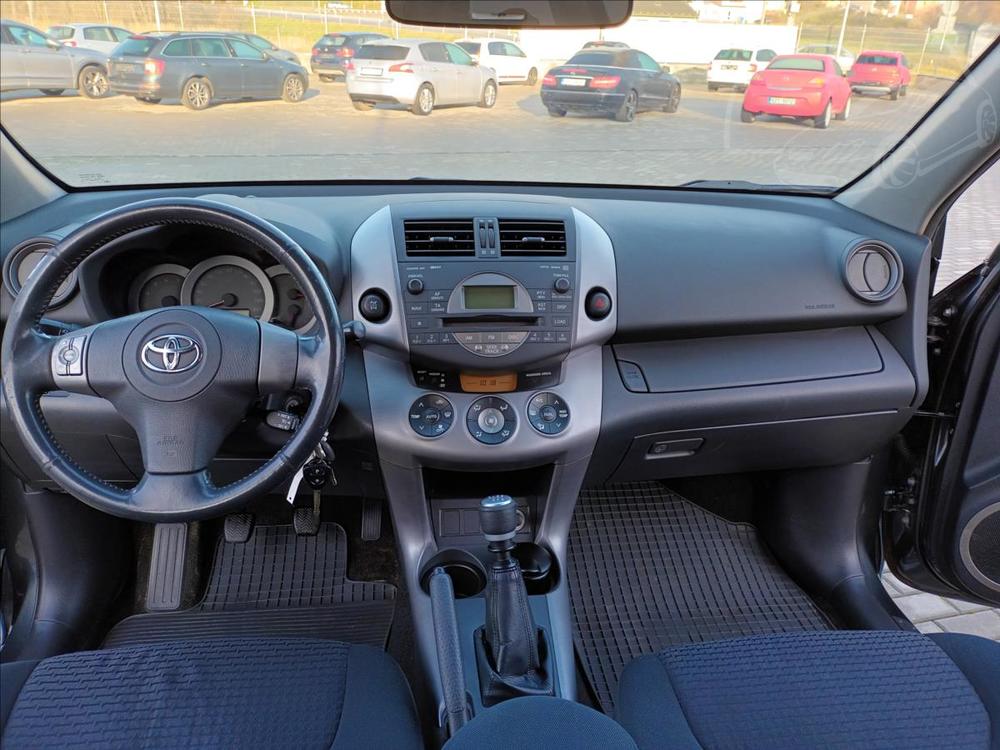 Toyota RAV4 2,2 D-4D,Edition,R,1MAJ,SERVI