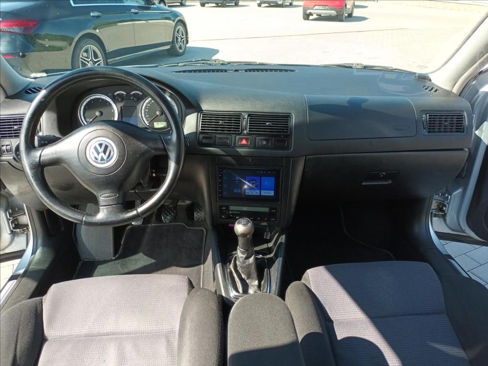 Volkswagen Golf 1,6 16V,77kW,KLIMA,TAN,KAMER