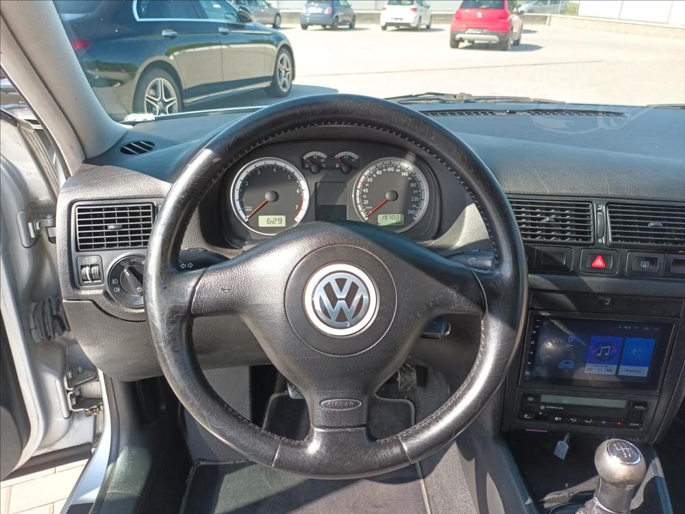 Volkswagen Golf 1,6 16V,77kW,KLIMA,TAN,KAMER