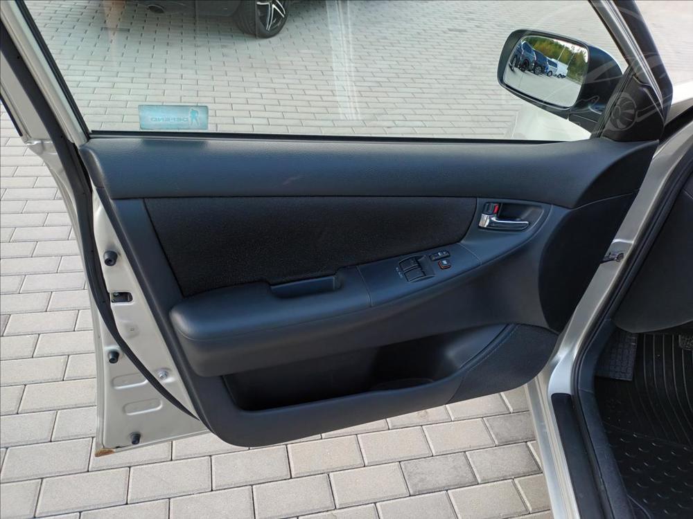 Toyota Corolla 1,4 VVT-i 71kw,R,1MAJ,KLIMA