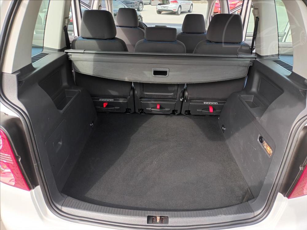 Volkswagen Touran 2,0 i,80kw,KLIMA,TAN,SERVISK