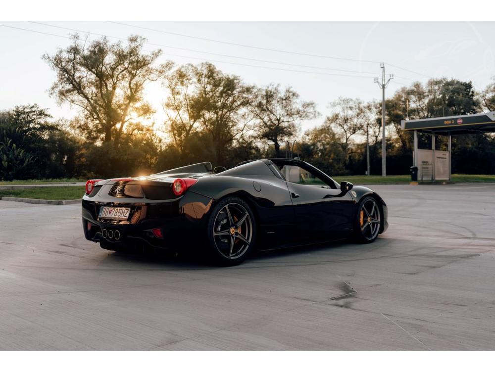 Ferrari F458 Spider