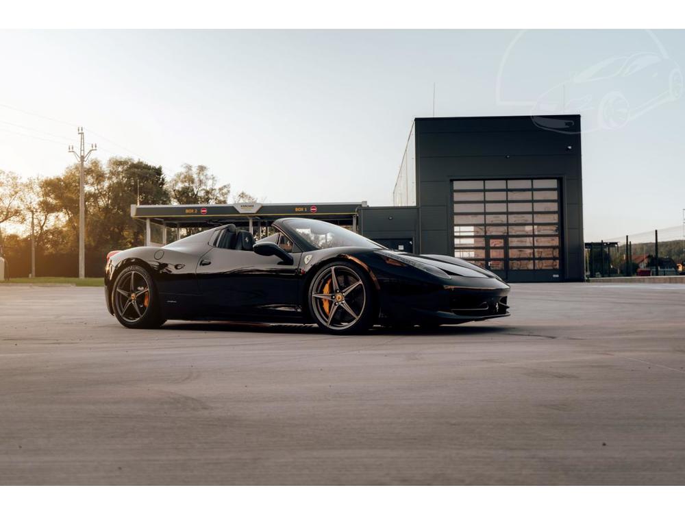 Ferrari F458 Spider