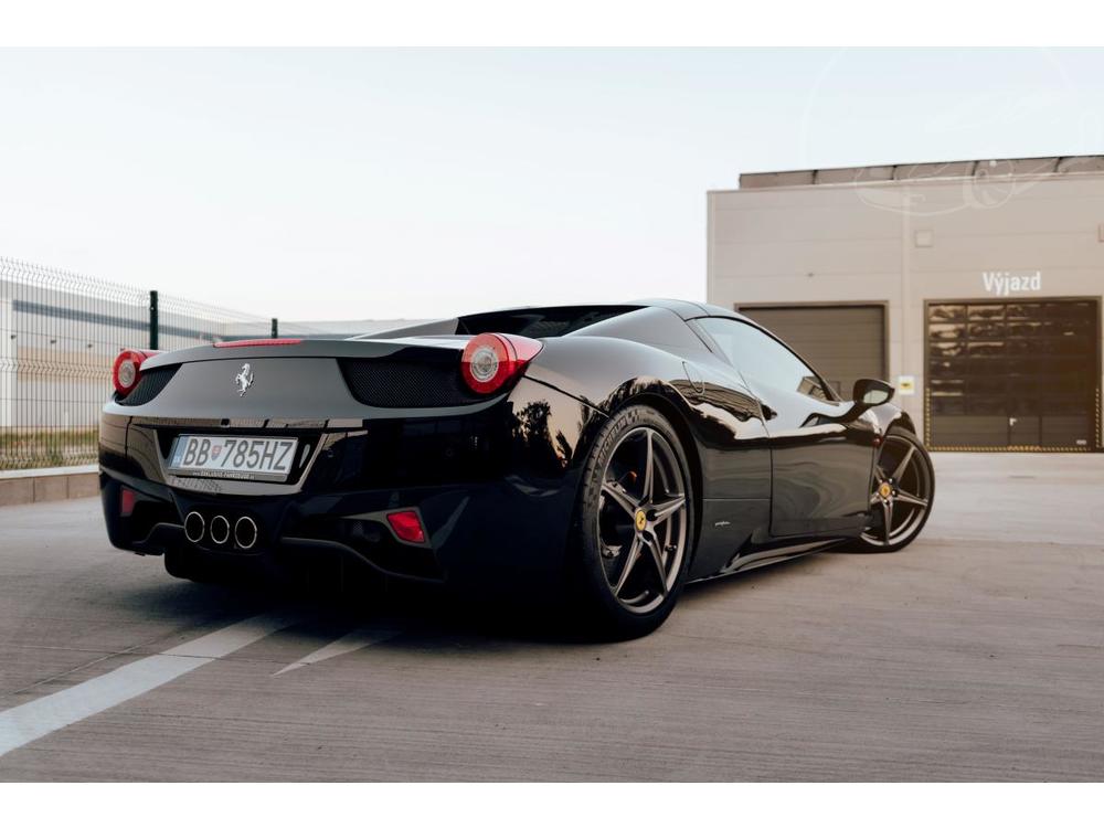 Ferrari F458 Spider