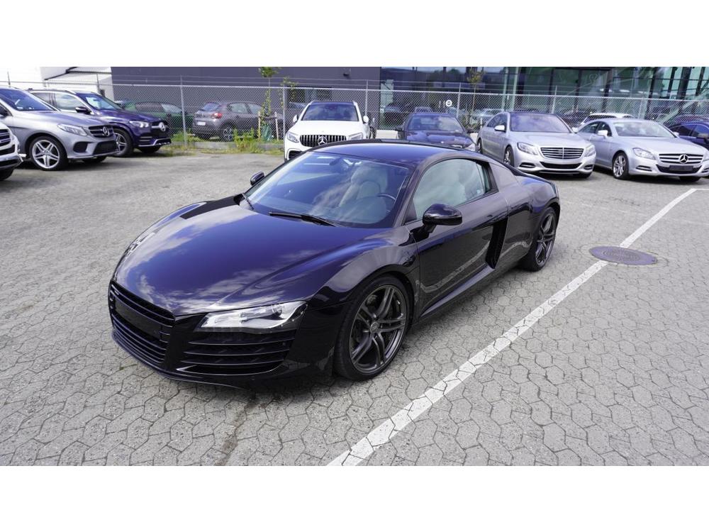 Audi R8 4,2 FSI QUATTRO 420 koní