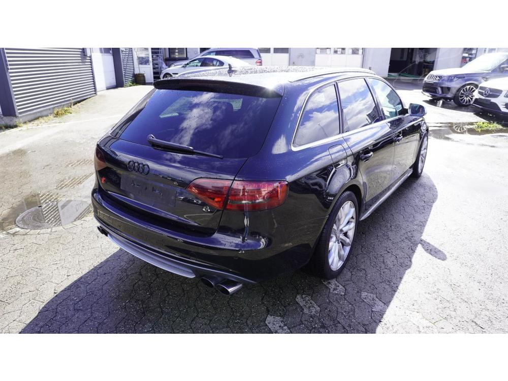 Audi S4 AVANT 3,0 TFSI QUATTRO