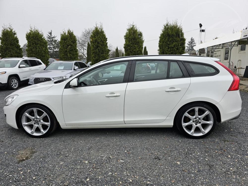 Volvo V60 D5 158kW R-DESIGN