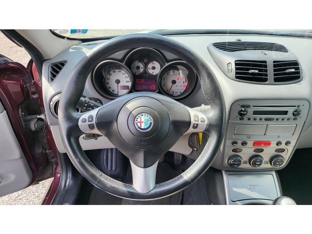 Alfa Romeo GT 3.2 V6 Busso, SERVISN KNIHA