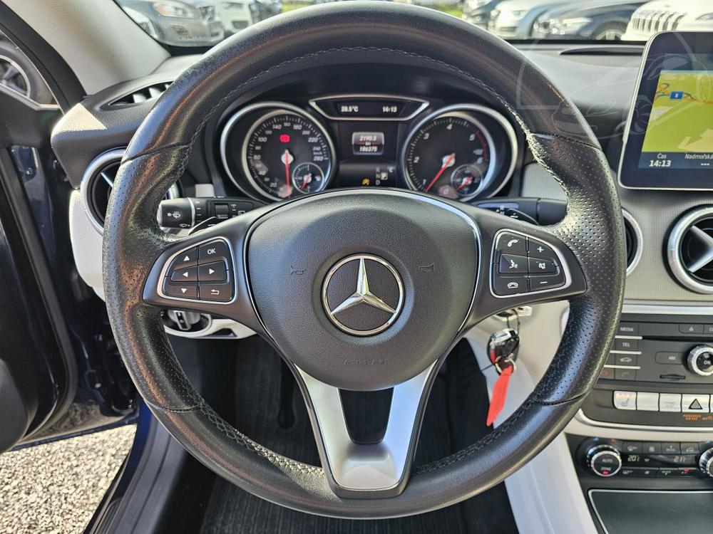 Mercedes-Benz CLA 220 CDI 125 kW znakov SERVIS