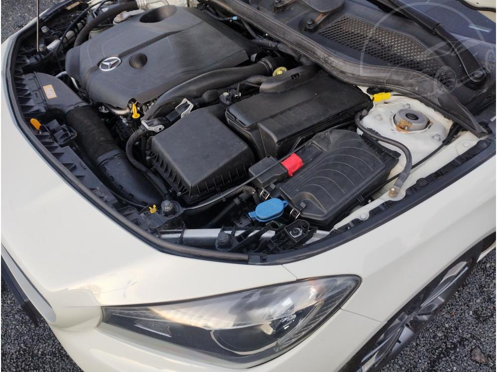 Mercedes-Benz CLA 200 D 100kW, ZNAKOV SERVIS