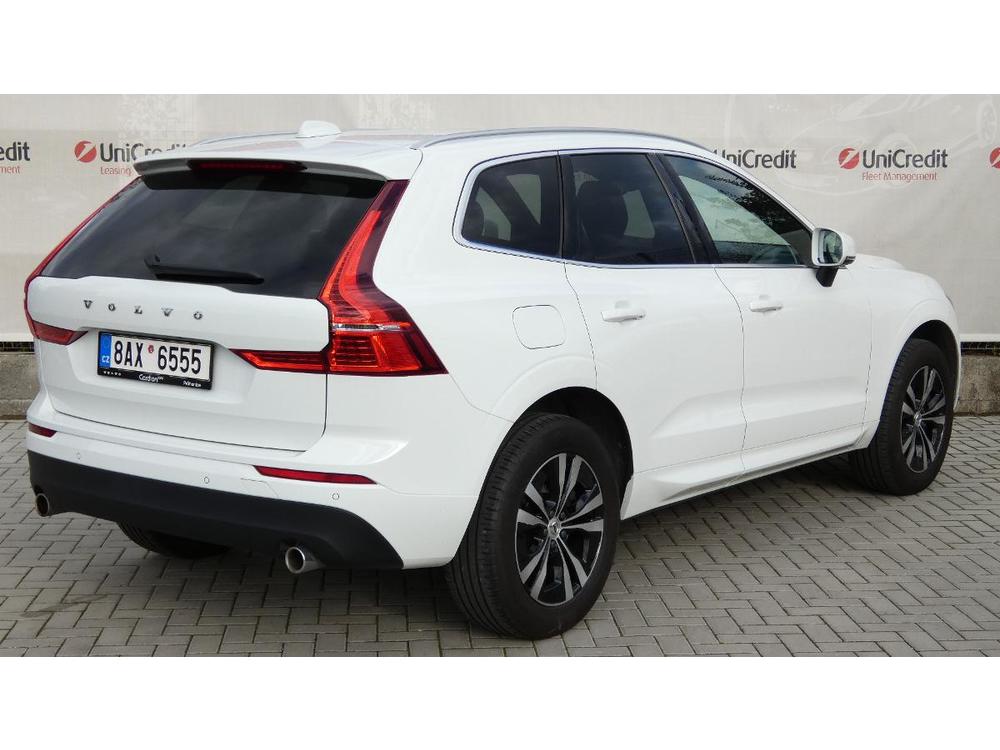 Volvo XC60 B5 AWD Momentum