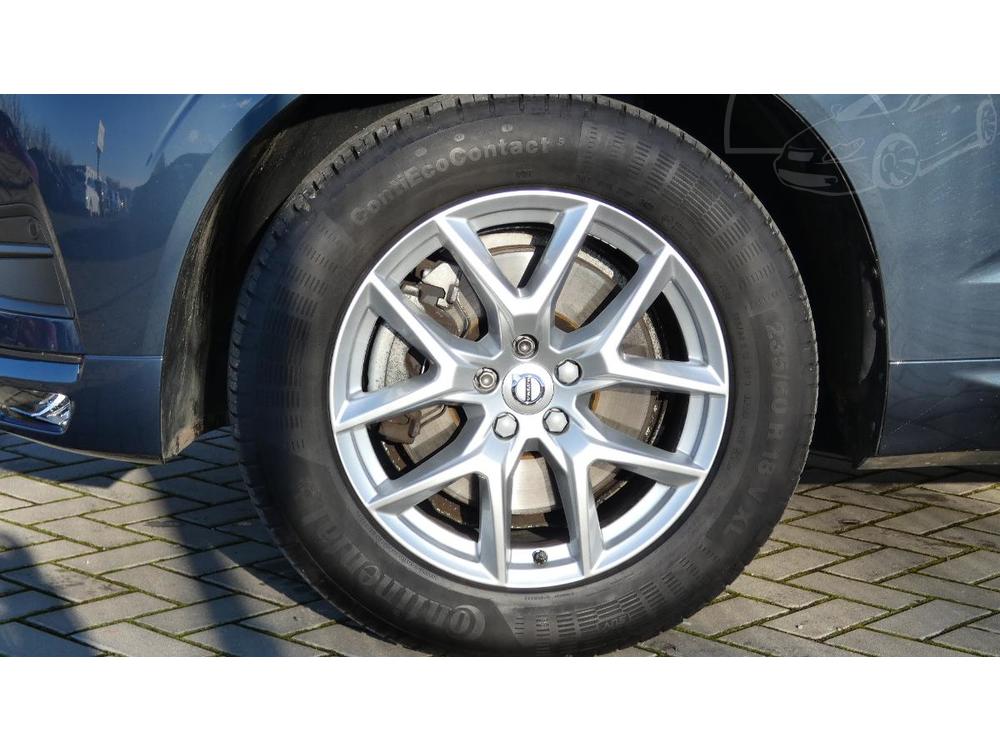 Volvo XC60 B5 AWD Momentum