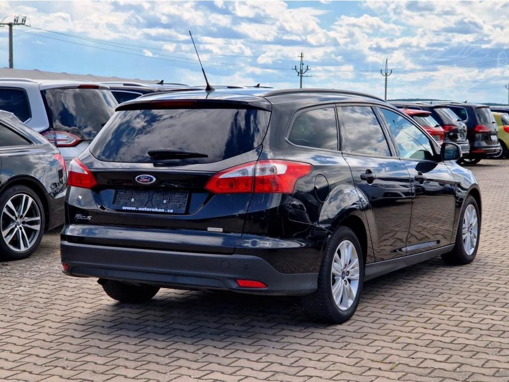 Ford Focus 1.0i-125PS-KLIMA-ROZVODY-