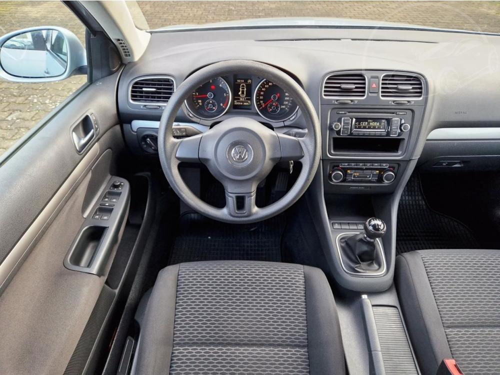 Volkswagen Golf 1.6TDi-77KW-AUTO. KLIMA-TEMPO-