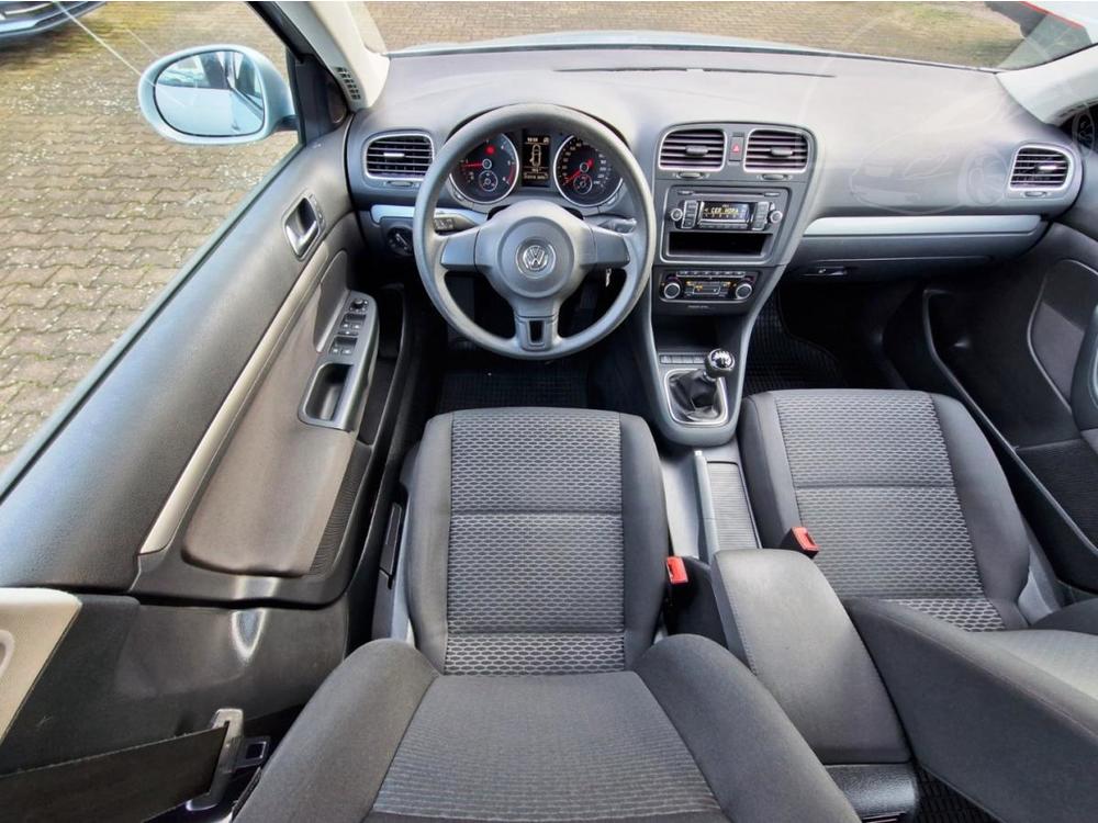 Volkswagen Golf 1.6TDi-77KW-AUTO. KLIMA-TEMPO-