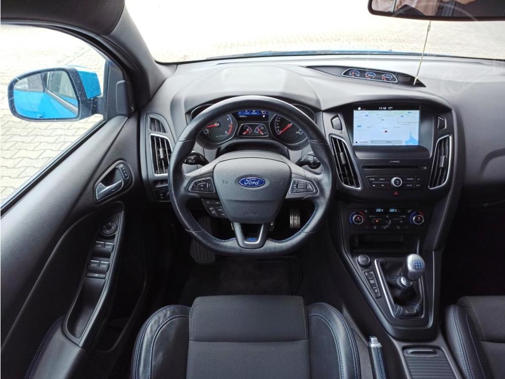 Ford Focus RS-2.3iT-349PS-MT-4x4-SONY-NAV