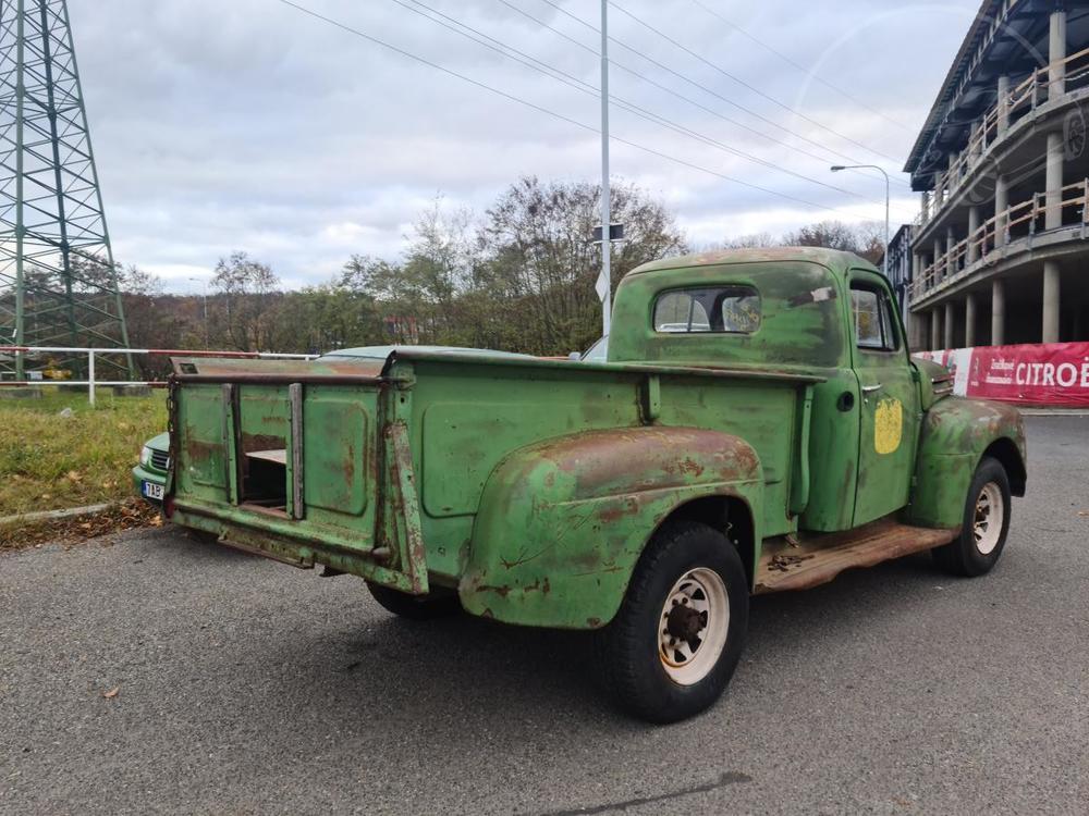 Ford  F1/ F68 V8 Flathead stepside