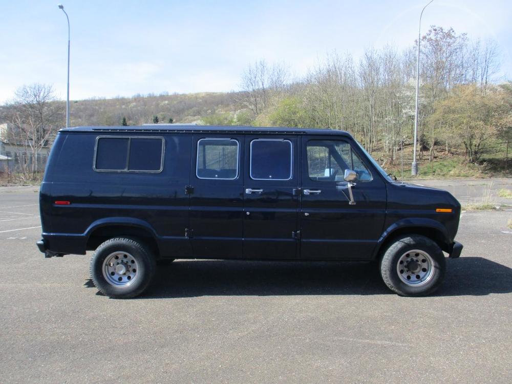 Ford  Econoline E350