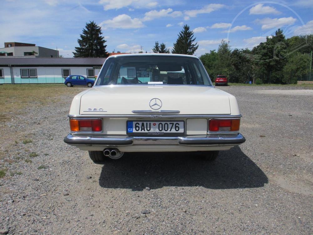 Mercedes-Benz 280 W114