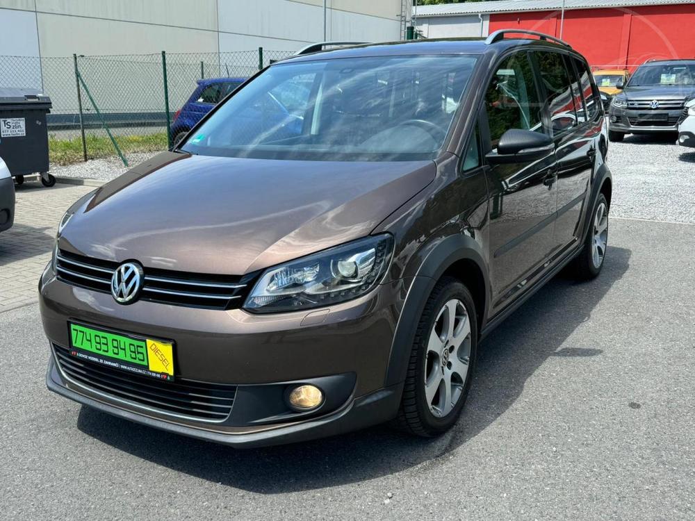 Volkswagen Touran CROSS 2,0 TDI - BI-XENON