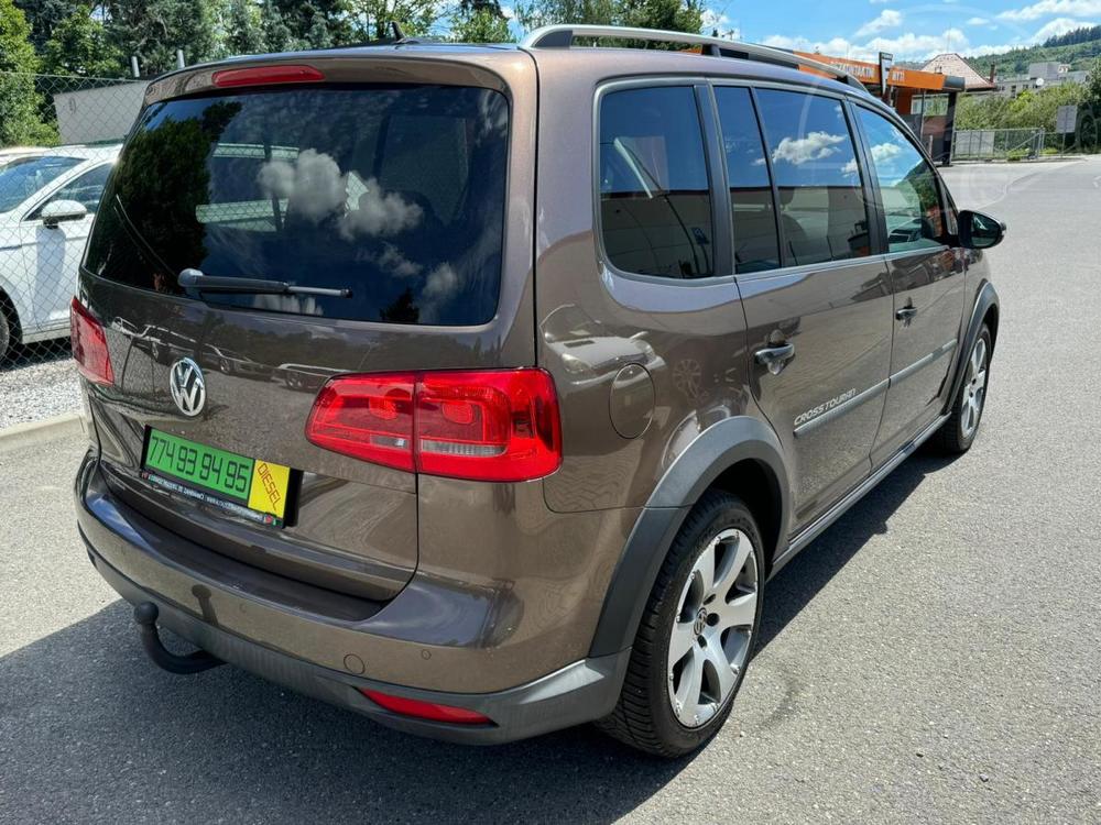 Volkswagen Touran CROSS 2,0 TDI - BI-XENON