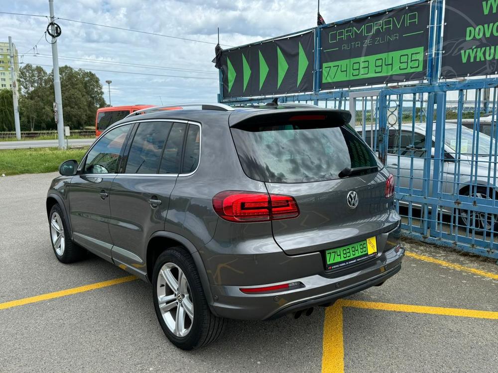 Volkswagen Tiguan R-LINE 2,0 TDI- NAVI,BI-XENON