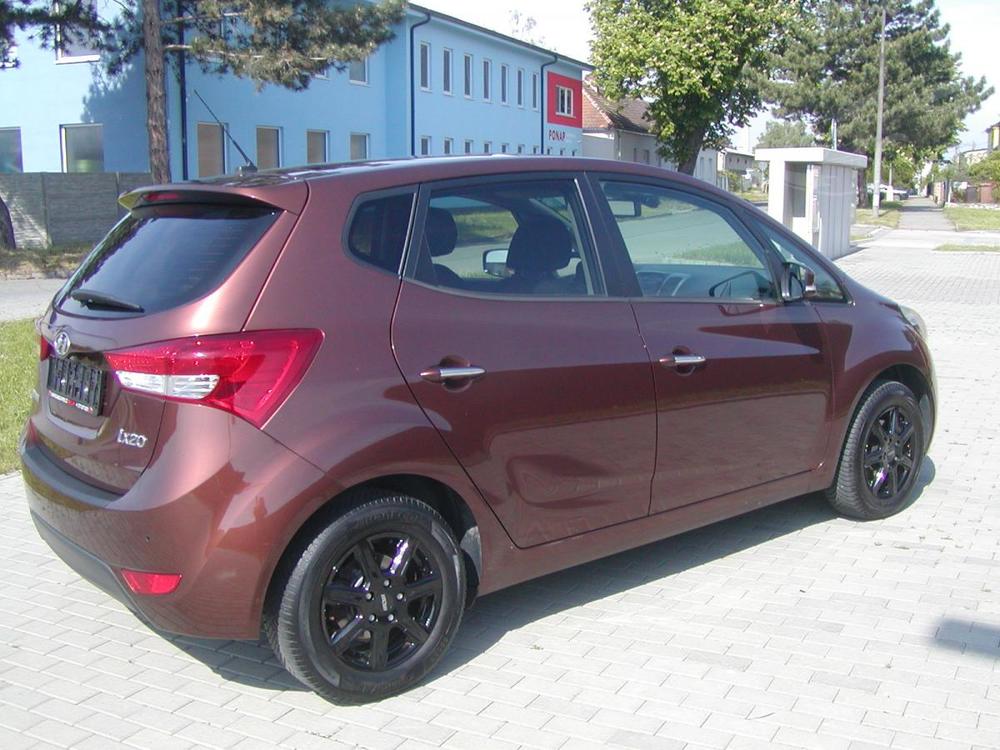 Hyundai iX20 1.6i AUTOMAT,PANORAMA,74TIS.KM