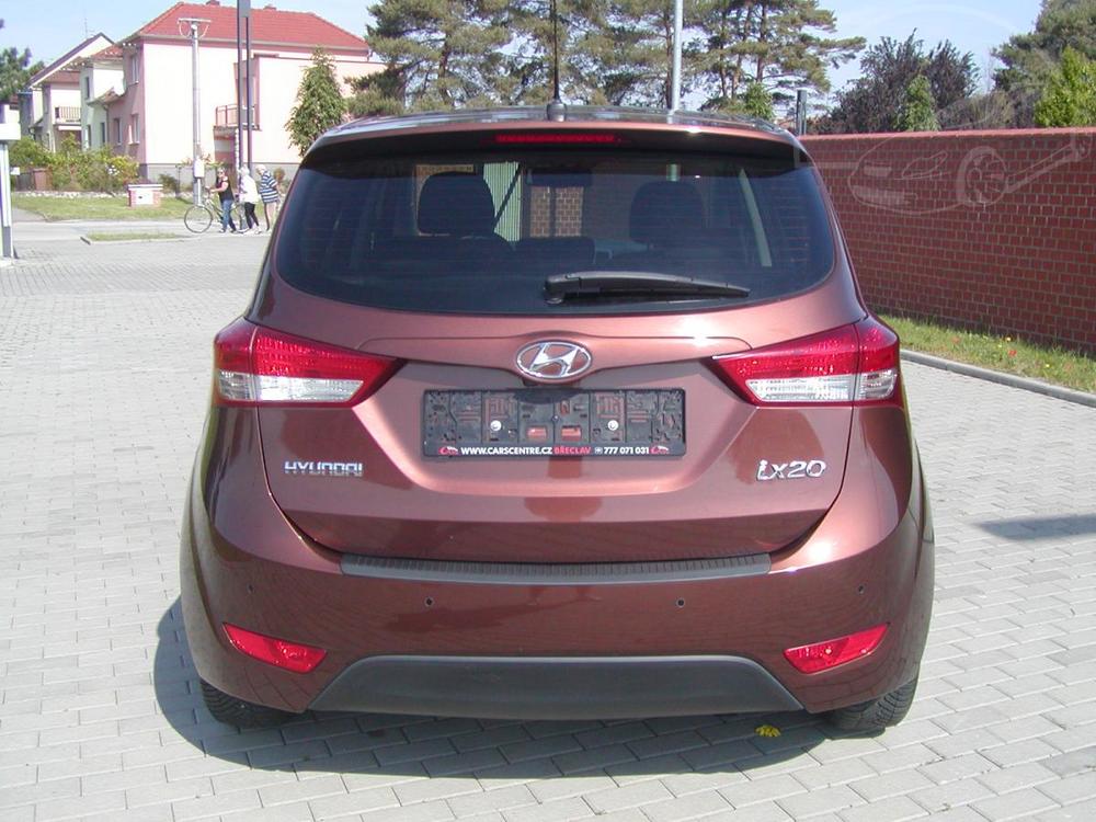 Hyundai iX20 1.6i AUTOMAT,PANORAMA,74TIS.KM