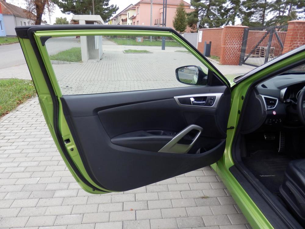 Hyundai Veloster 1.6i Prmium,Automat,pln vb