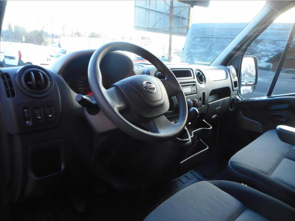 Nissan  2,3 DCi 9 MST