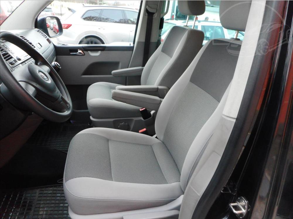 Volkswagen Caravelle 2,0 TDi