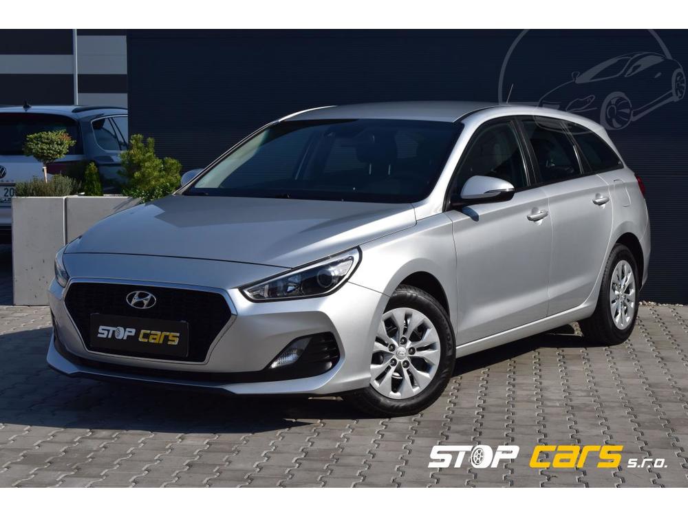 Hyundai i30 1.6CRDi TRIKOLOR 2xPNEU*R 1.M