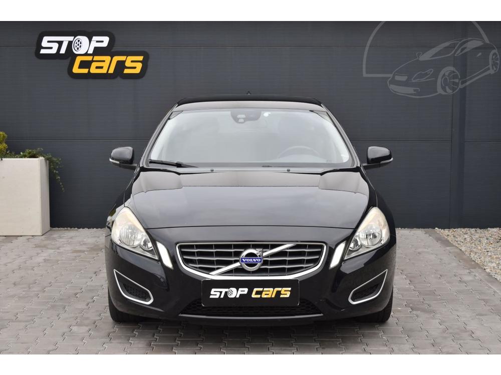 Volvo V60 D3 120 kW *TEMPOMAT*AUT. A/C*