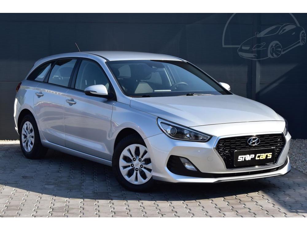 Hyundai i30 1.6CRDi TRIKOLOR 2xPNEU*R 1.M