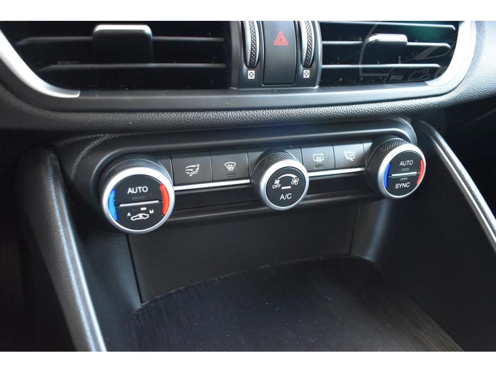 Alfa Romeo Giulia 2.2JTDM  118kW*NAVI*AUT.KLIMA*