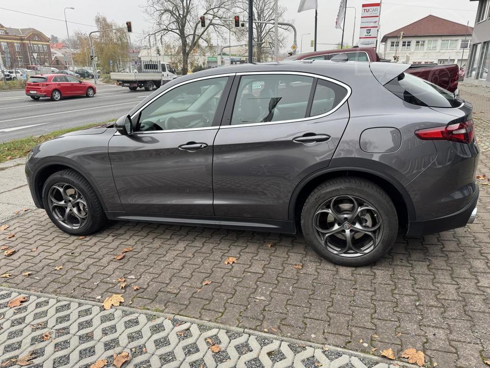 Alfa Romeo Stelvio Q4 2,0 Turbo