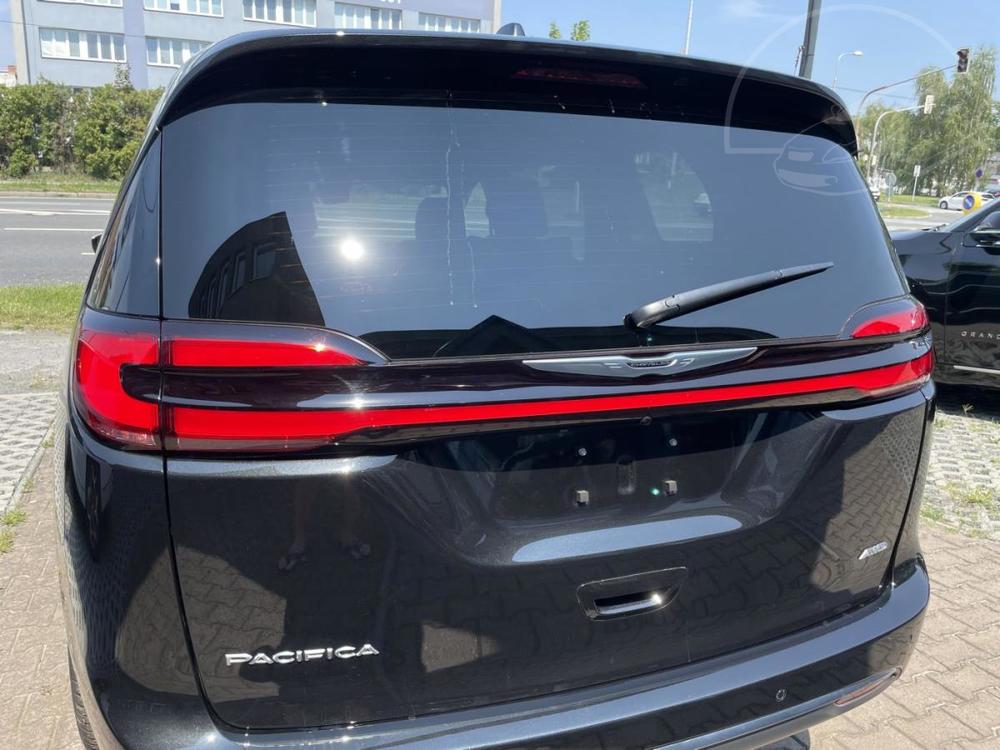 Chrysler Pacifica AWD Pinnacle