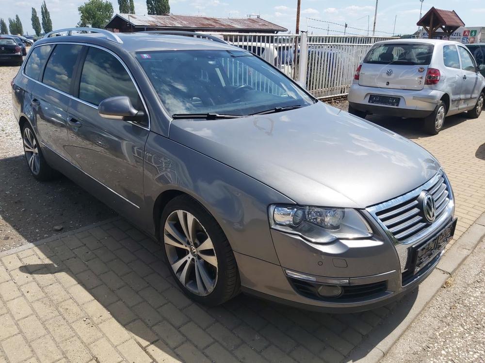 Volkswagen Passat 3,2i  4x4   184 KW