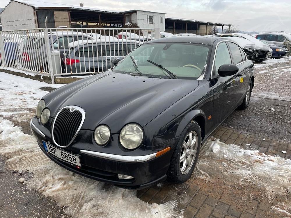 Jaguar S-Type 2,5   147 KW