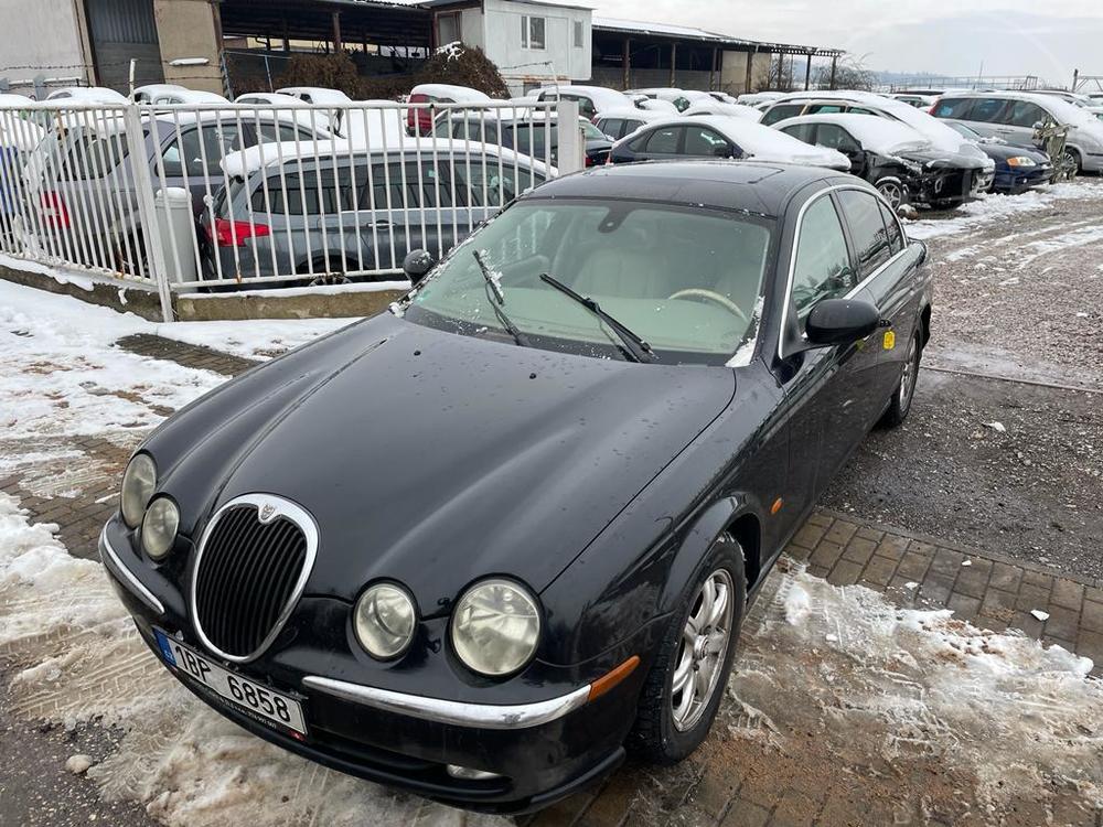 Jaguar S-Type 2,5   147 KW