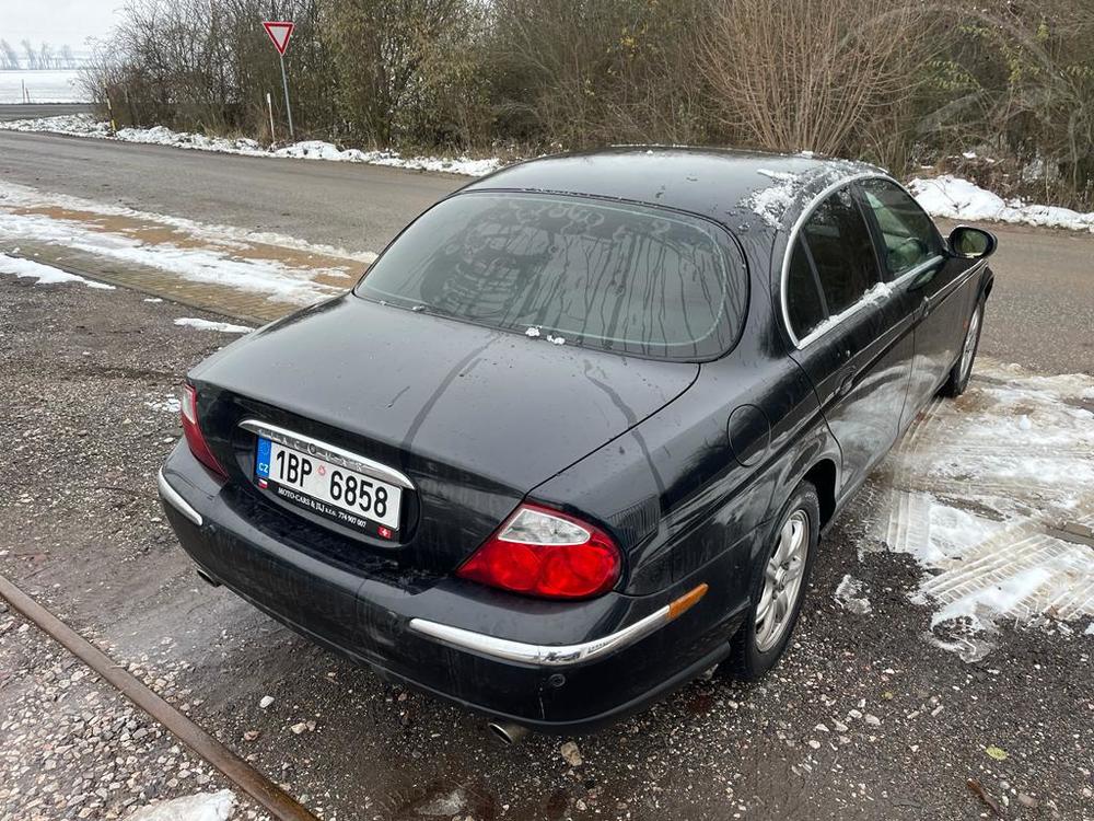 Jaguar S-Type 2,5   147 KW