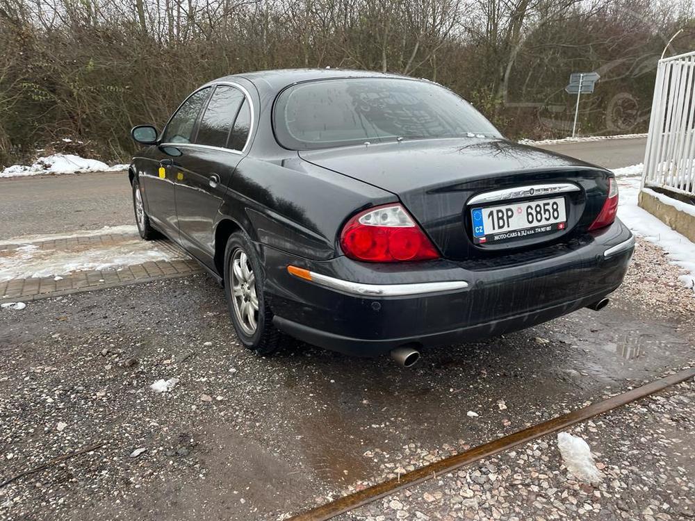 Jaguar S-Type 2,5   147 KW