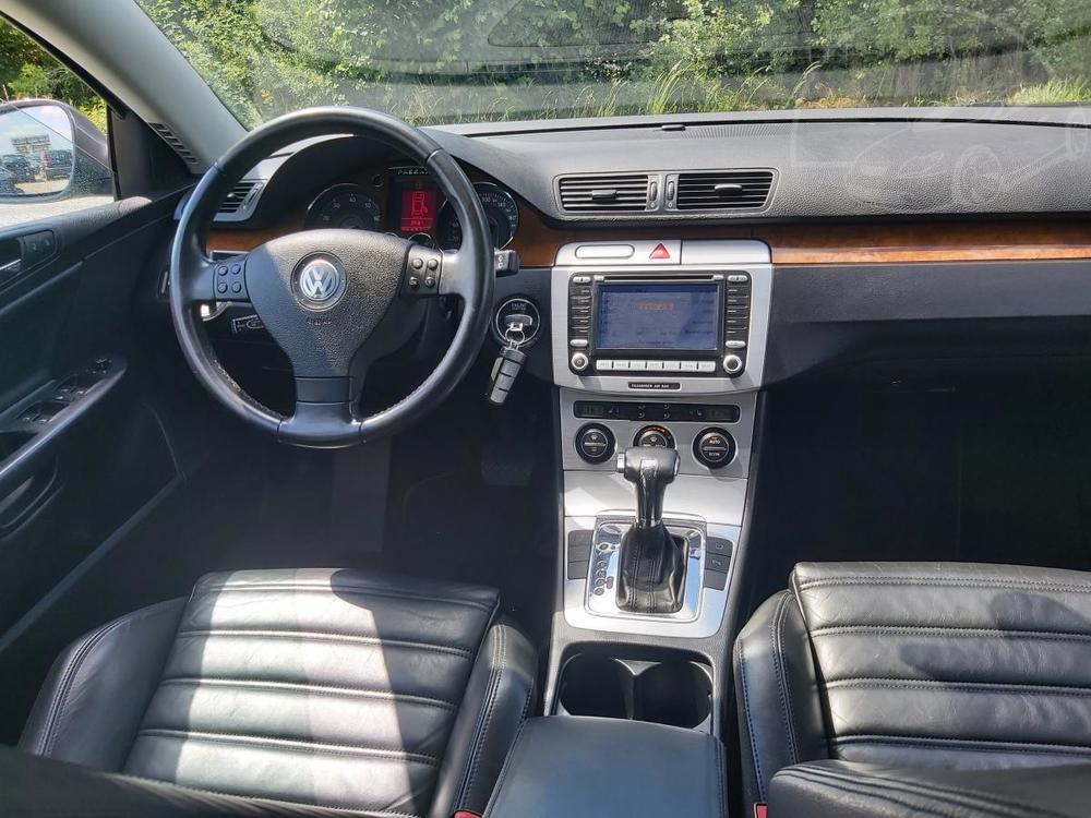 Volkswagen Passat 3,2i  4x4   184 KW