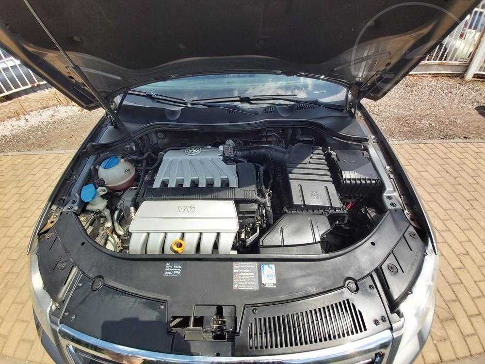 Volkswagen Passat 3,2i  4x4   184 KW