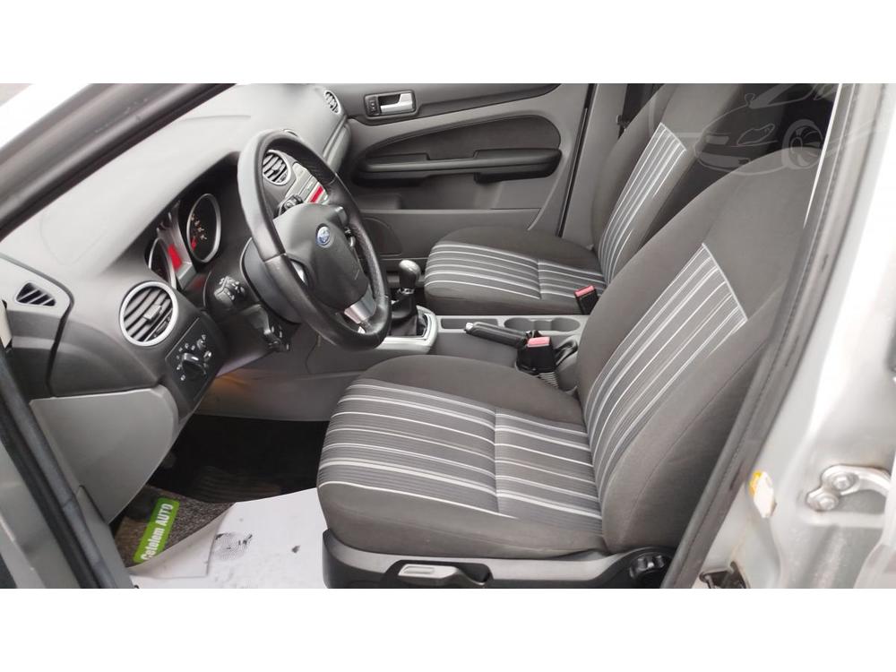 Ford Focus 1.6  16V  ++ TOP STAV ++