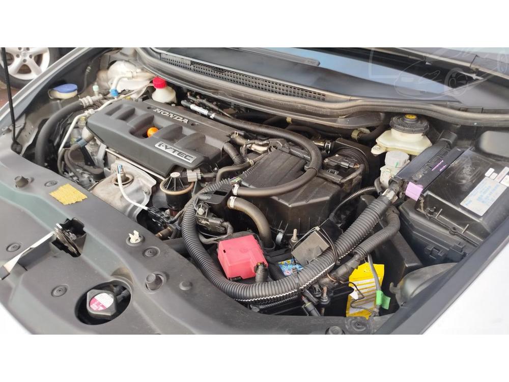 Honda Civic 1.8 VTi  FULL SERVIS