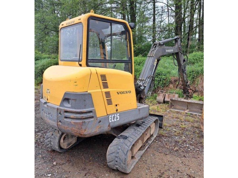 Volvo  EC25 minibagr 2.77 t, 4-lopaty