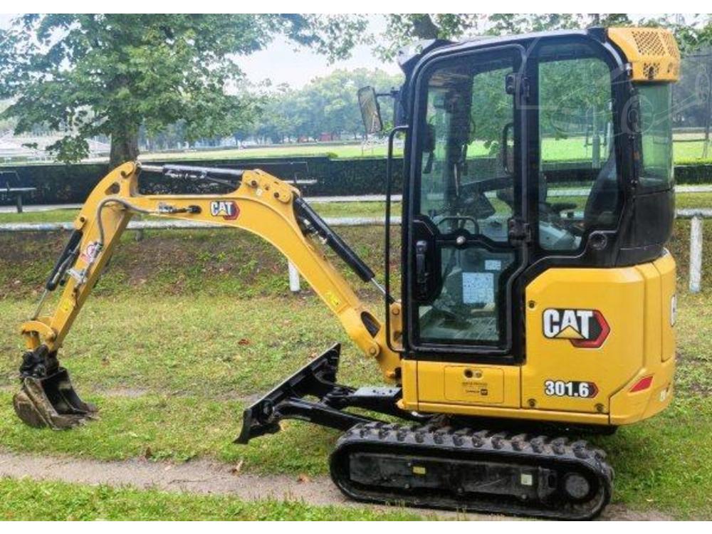 Caterpillar  301.6 minibagr 1.9t ZRUKA2026