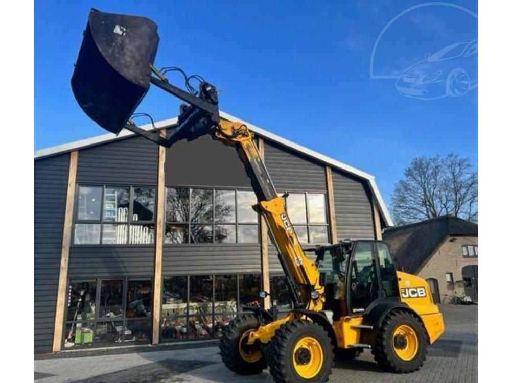 JCB  8t TELESKOP na 5.8m/3.8t